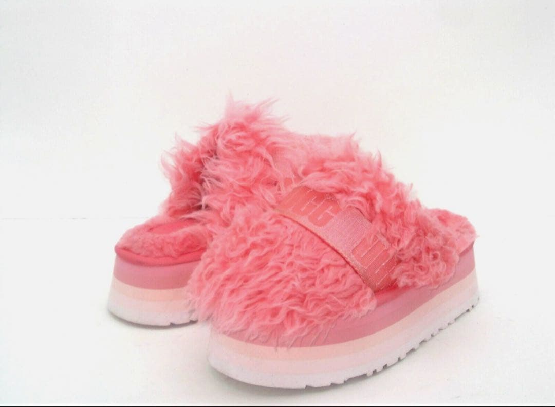 UGG ピンクファースライドサンダル