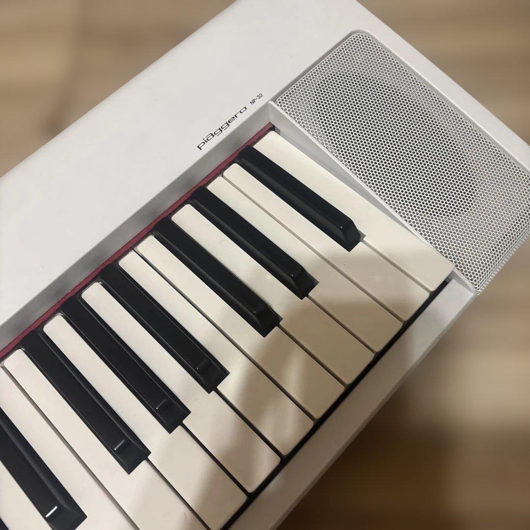 ヤマハ YAMAHA 電子キーボード piaggero ホワイト NP-32