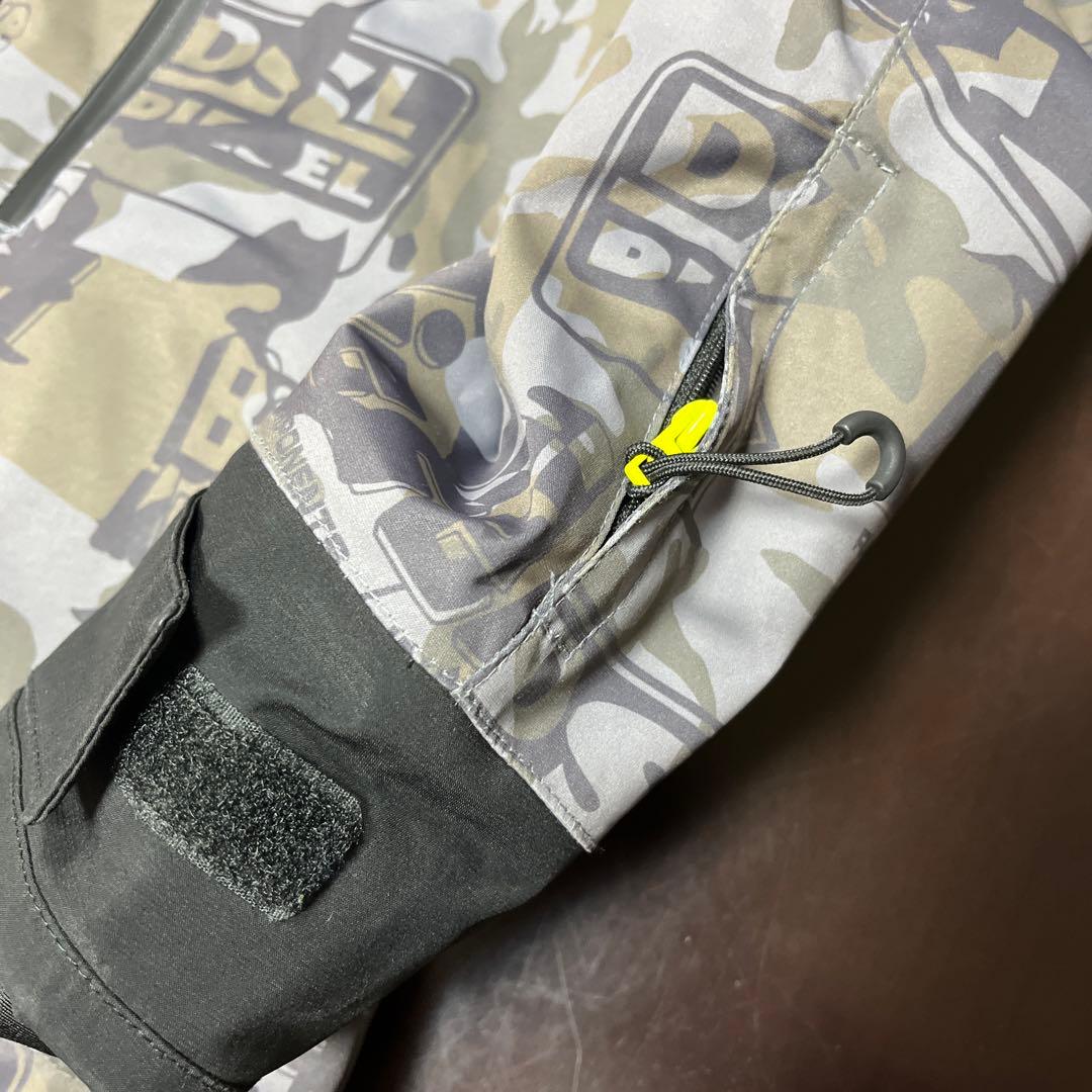 DIESEL 迷彩柄ウィンタージャケット