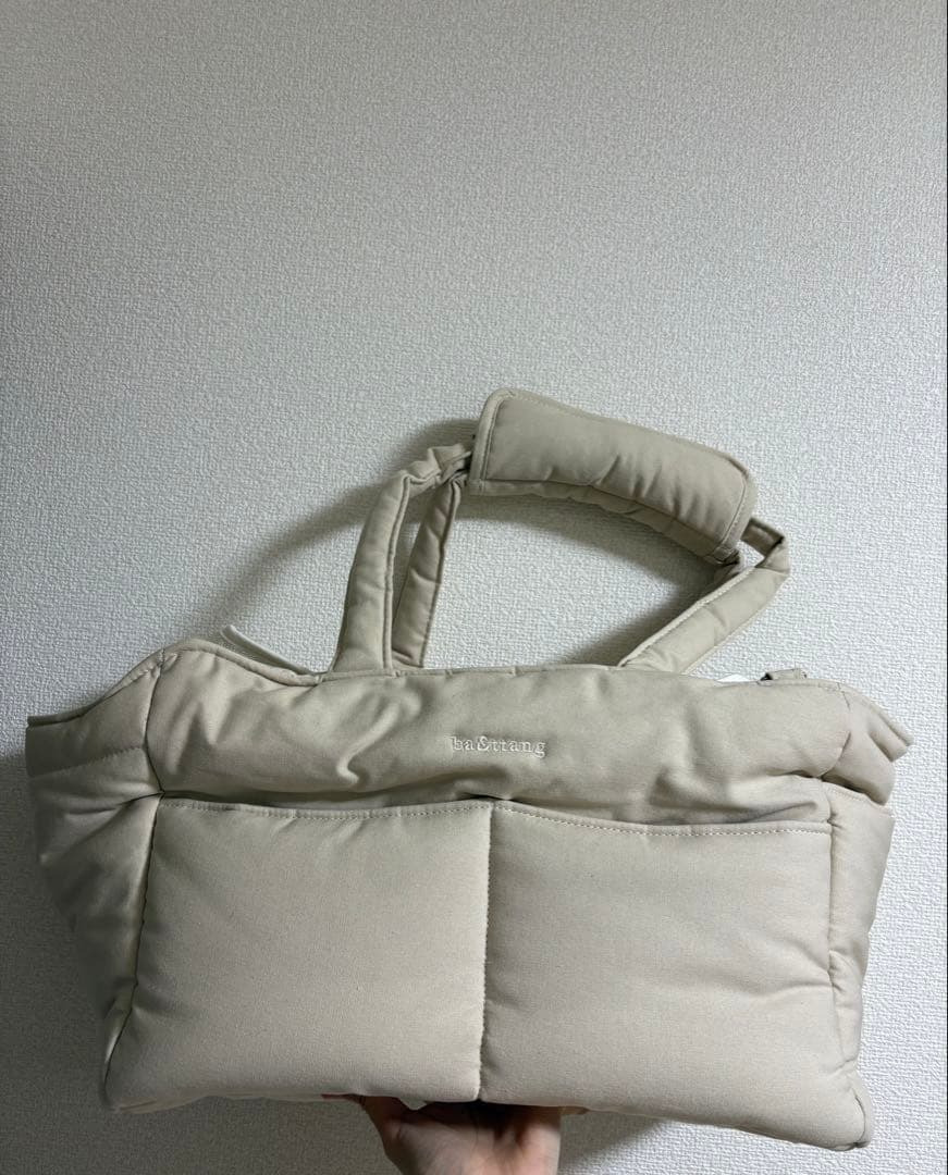 【ほぼ未使用】ba&ttang ベージュ キャリーバッグ　M カーベルト付き