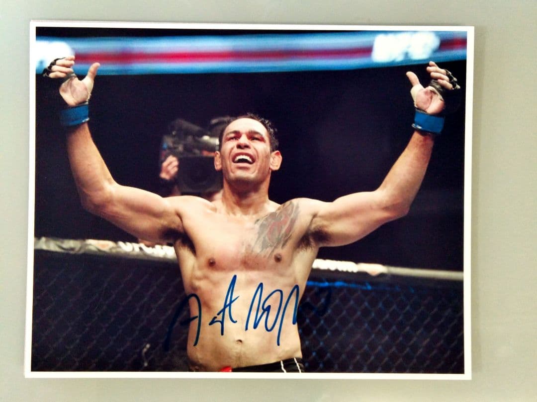 アントニオ・ホドリゴ・ノゲイラ直筆サイン入り超大型写真…ブラジル元男性総合格闘家