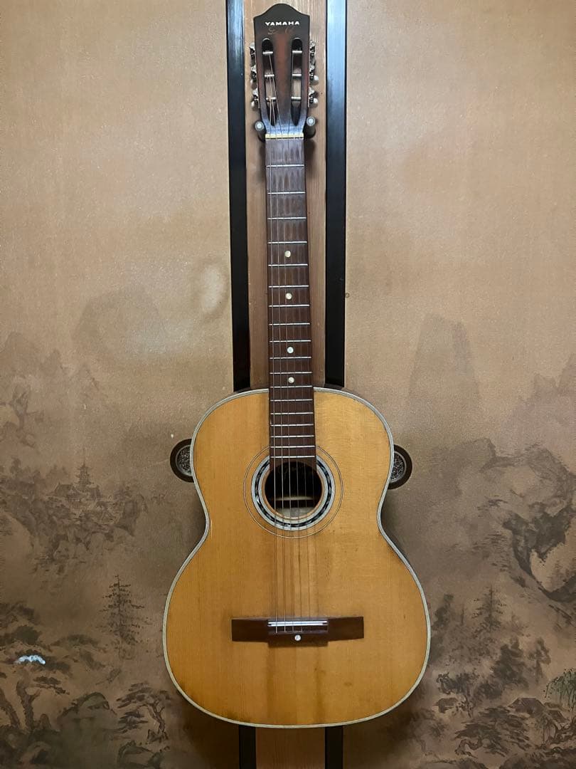 ヤマハ　ダイナミックギター　no.4