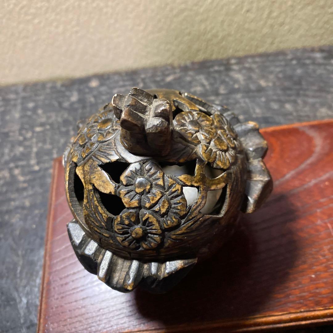 透かし掘龍図玉香炉