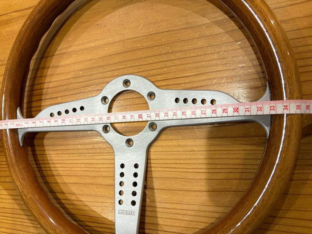 momoステアリング グランプリ35π