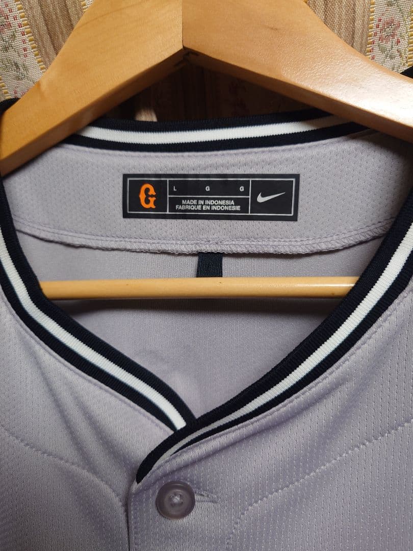 読売ジャイアンツ2024年NIKE製ビジターユニホームLサイズ丸佳浩【中古品】