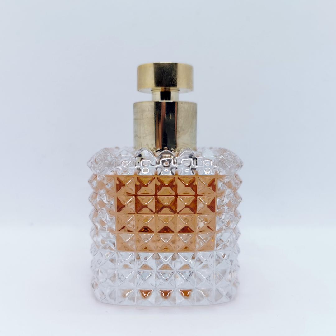 ヴァレンティノ　「ドンナ」　オードパルファン　50ml　香水　定価￥14,850