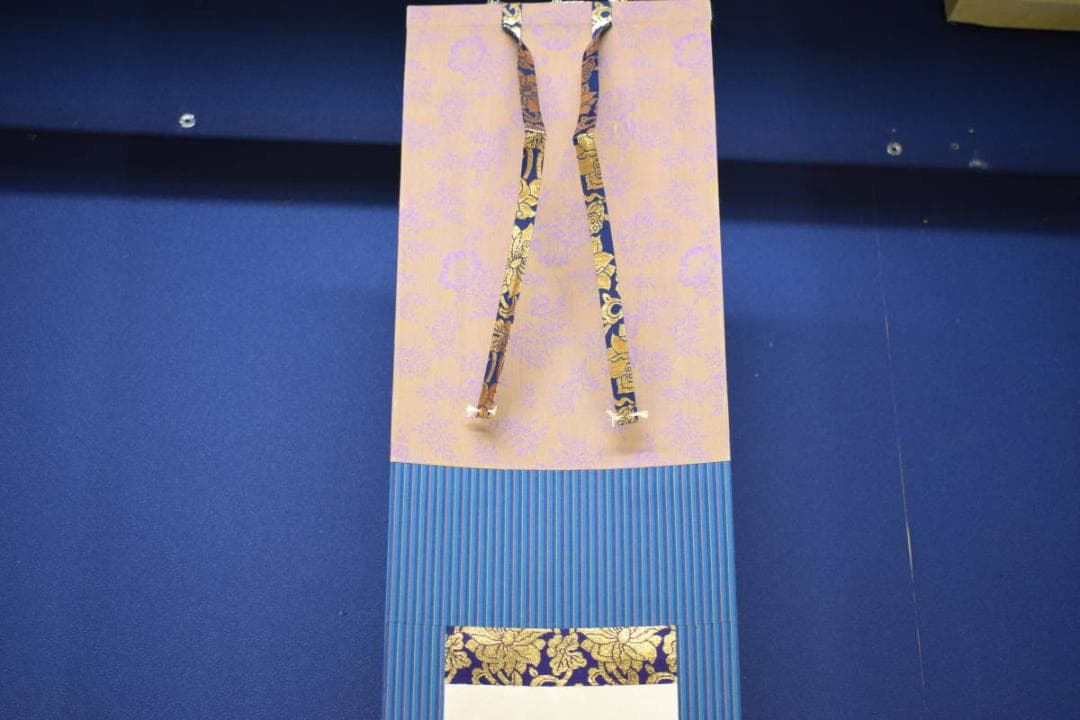 夏目漱石/釣鐘のうなる許に野分かな/俳句/杉題箱付/布袋屋掛軸HJ-205