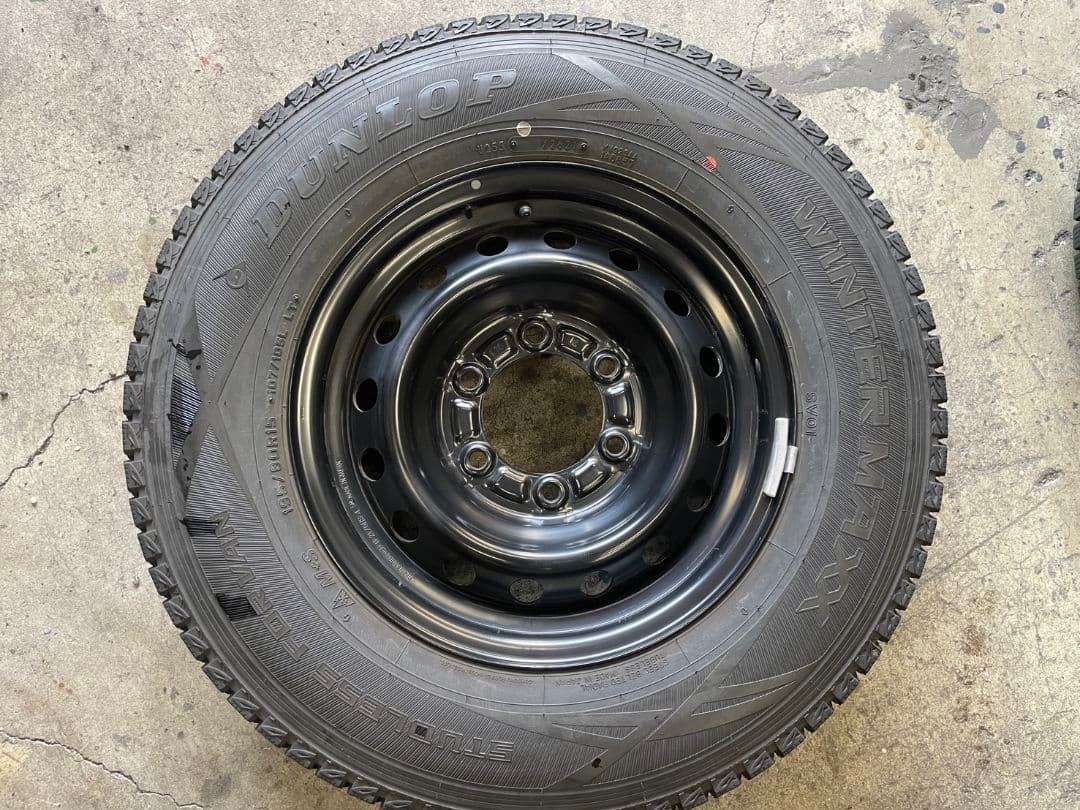 200系ハイエース　スタッドレス　195/80R15