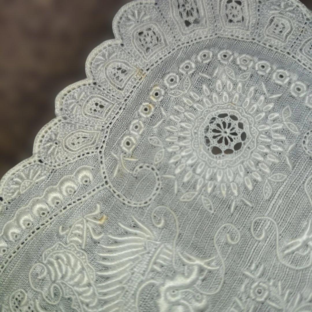 スワトウ刺繍のハンカチーフ