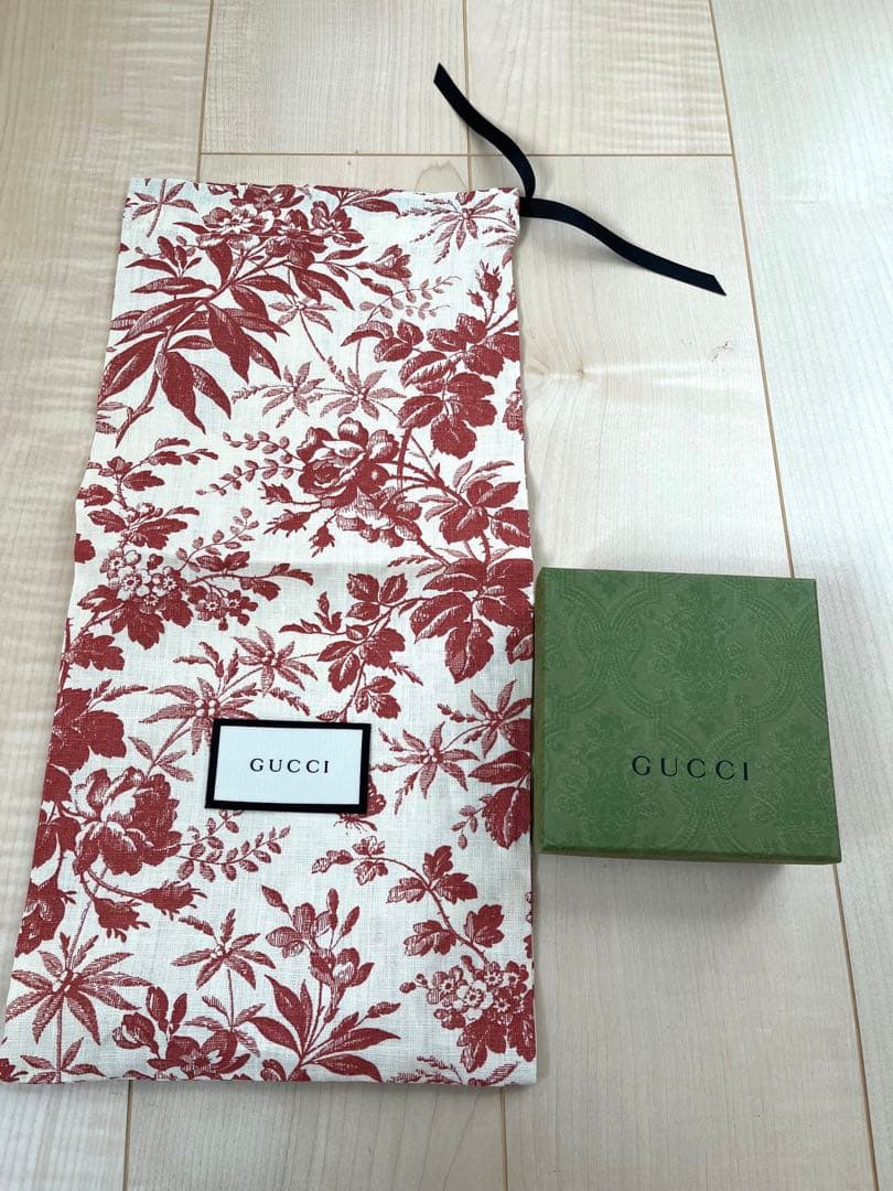 GUCCI ハンカチーフ