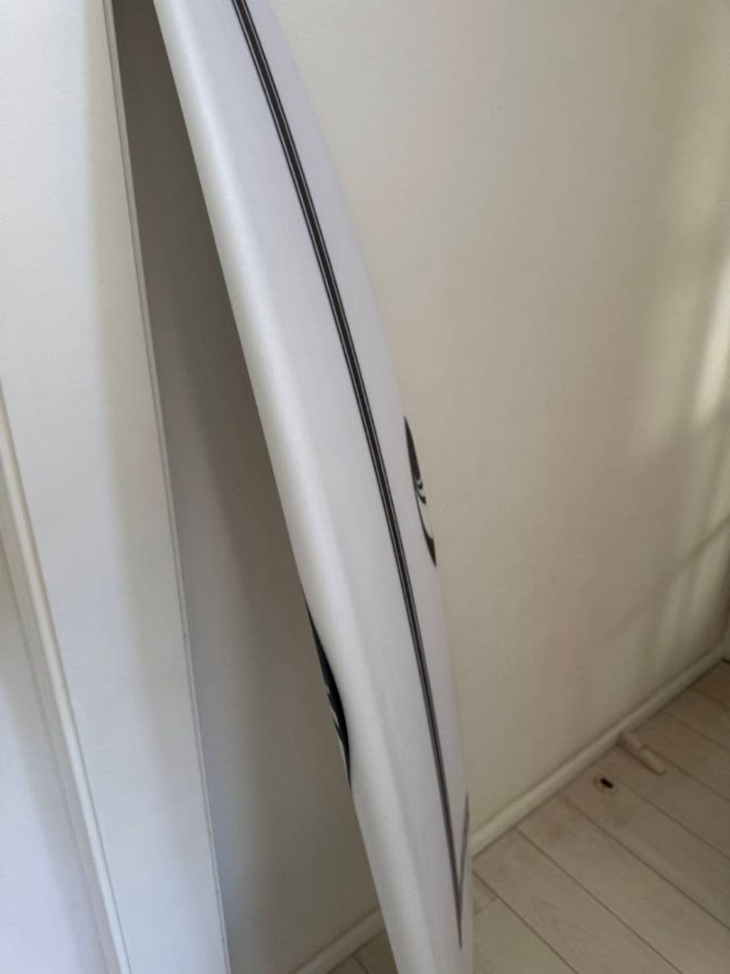 シャープアイサーフボードOKAY長さ5’9幅18.31厚み5.56厚さ23.5L