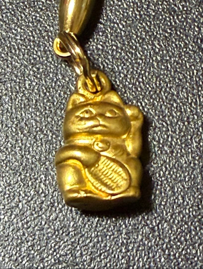 純金　招き猫ストラップ　K24