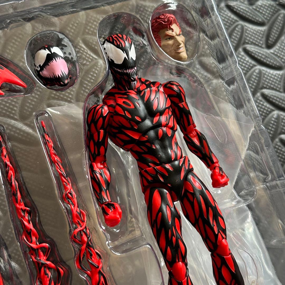 MAFEX マフェックス　ヴェノム カーネイジ