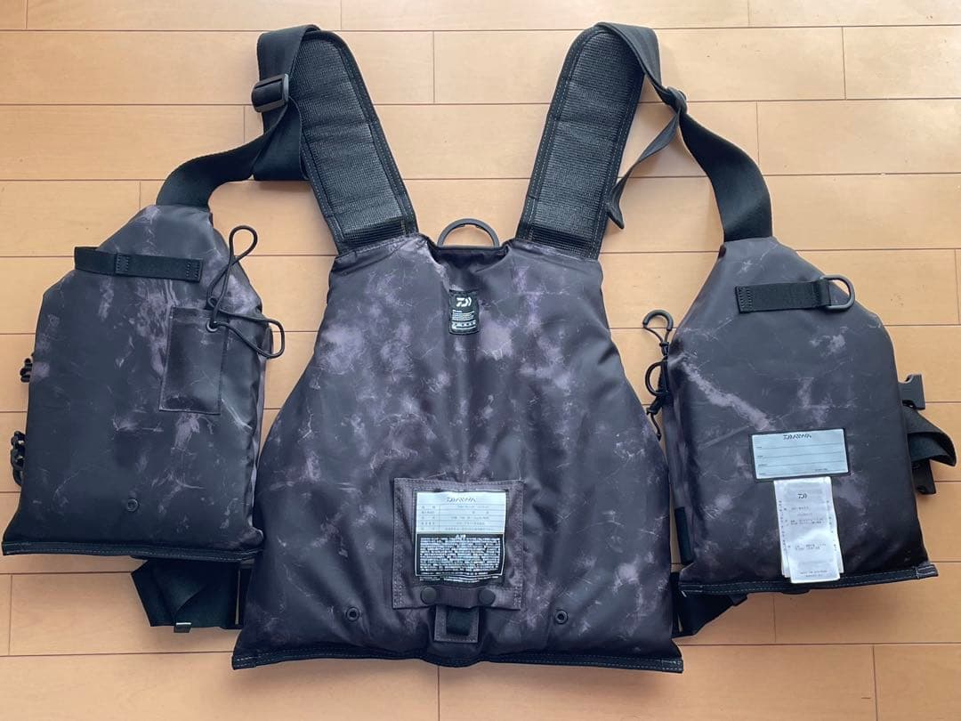 Daiwa ブラック/グレー ライフジャケット