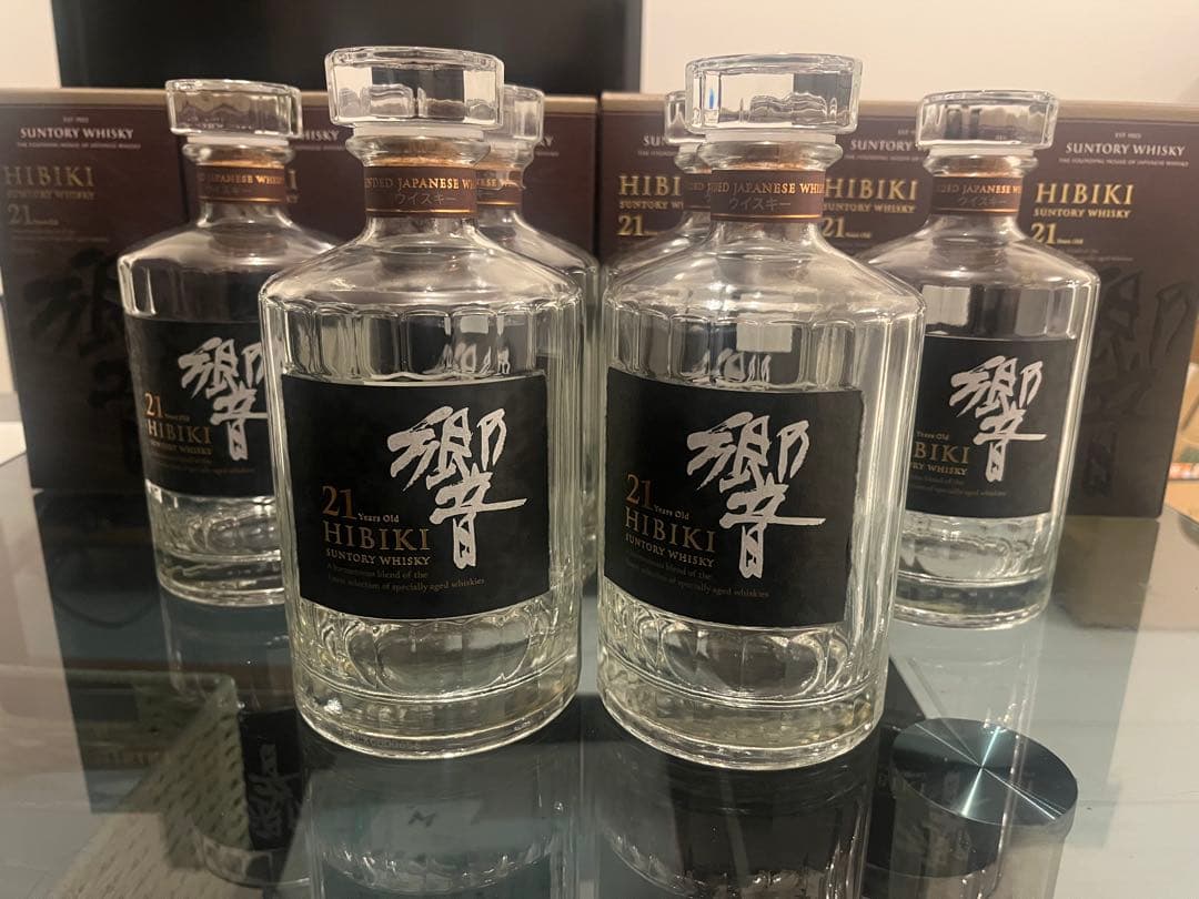 や*き様 【美品】響21年　空瓶6本箱付き