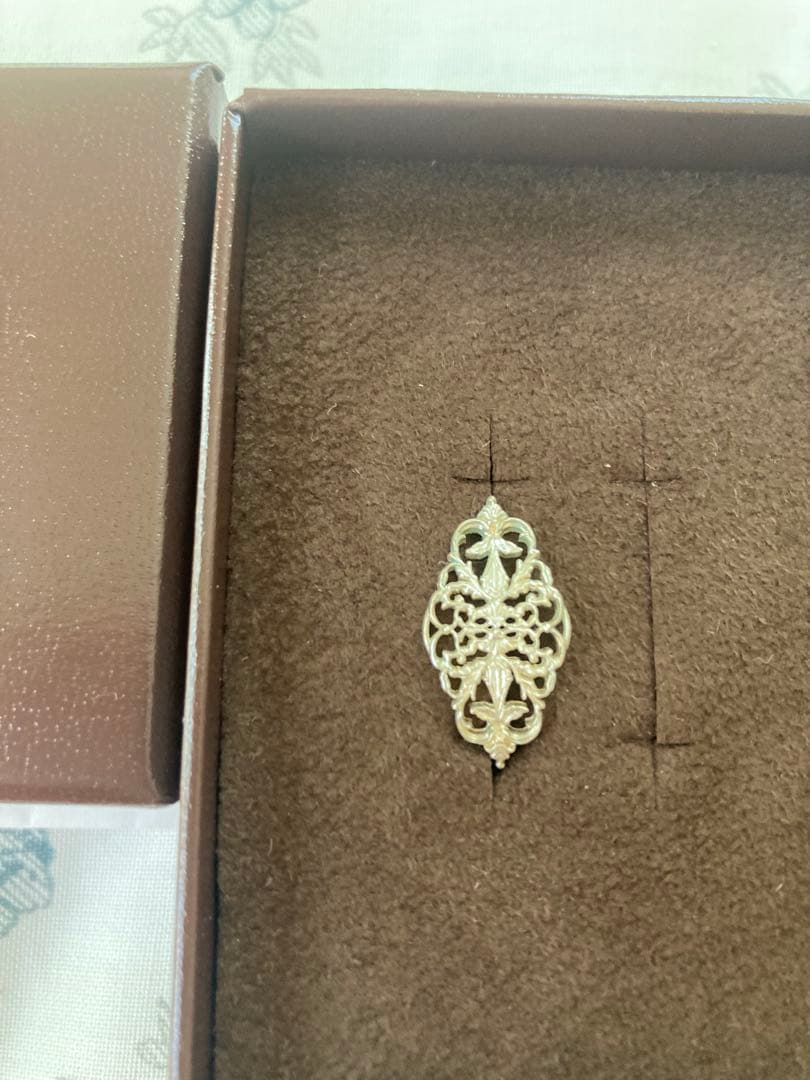 アガット　シルバー 透かし彫り ピアス(片耳用)