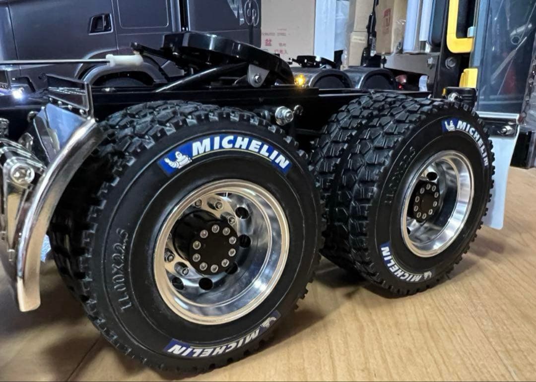 参考出品 グローブライナー 制作例