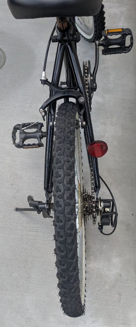 引取限定　GRAPHIS グラフィス　22インチ