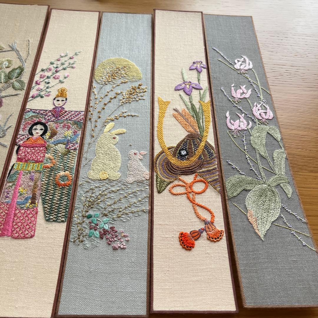 戸塚刺繍作品　短冊11枚と短冊掛け2つ