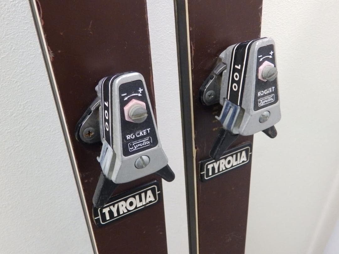 ROSSIGNOL STRATO 102 スキー板・ストック コンパーデル付き