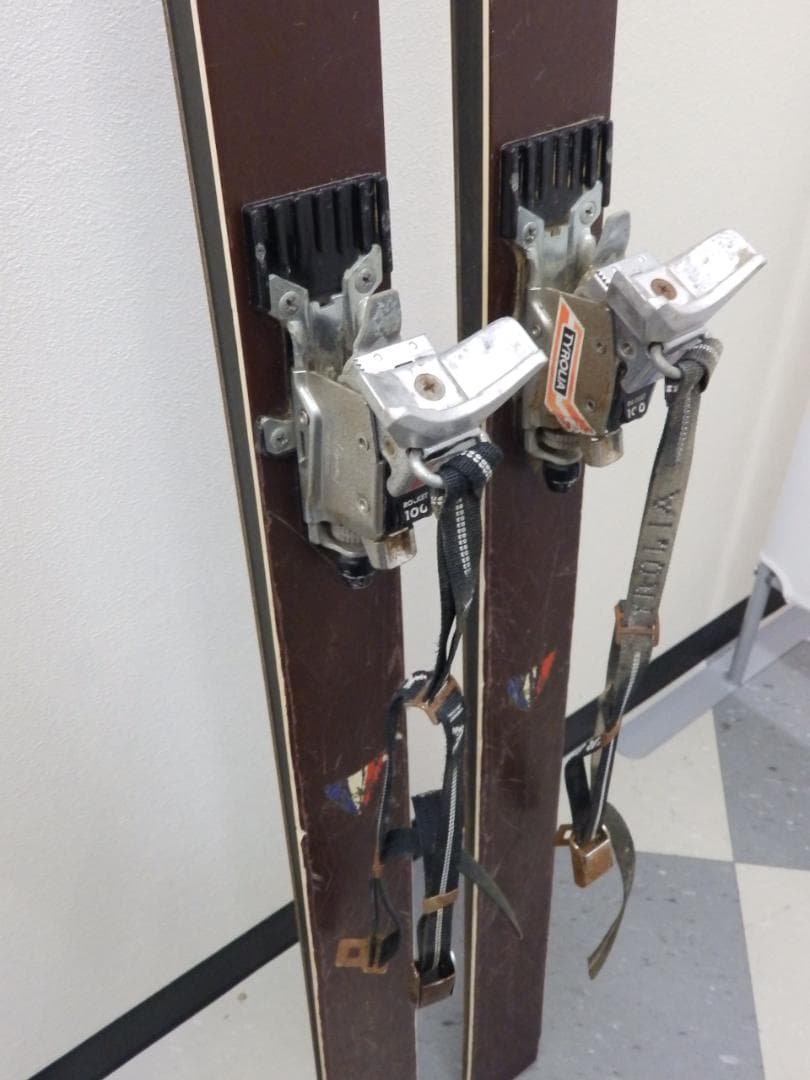 ROSSIGNOL STRATO 102 スキー板・ストック コンパーデル付き