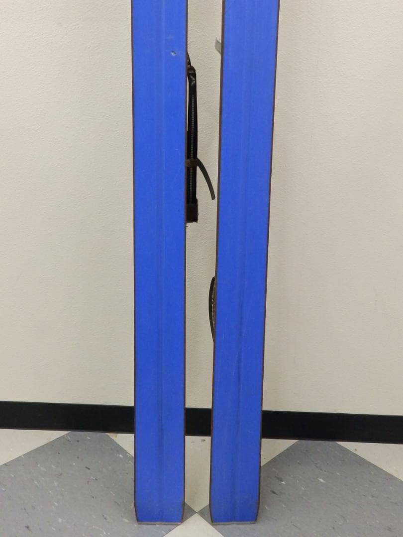 ROSSIGNOL STRATO 102 スキー板・ストック コンパーデル付き