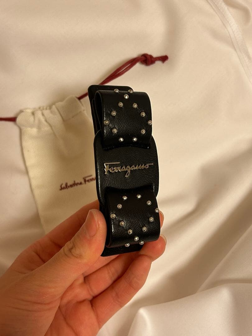 サルヴァトーレフェラガモ Ferragamo バレッタ スタッズ