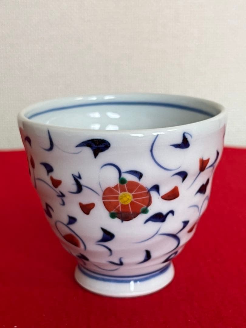 泰山 四代 武腰潤 草花繋ぎ 茶碗 碗 K362 共箱・共布・陶歴付き