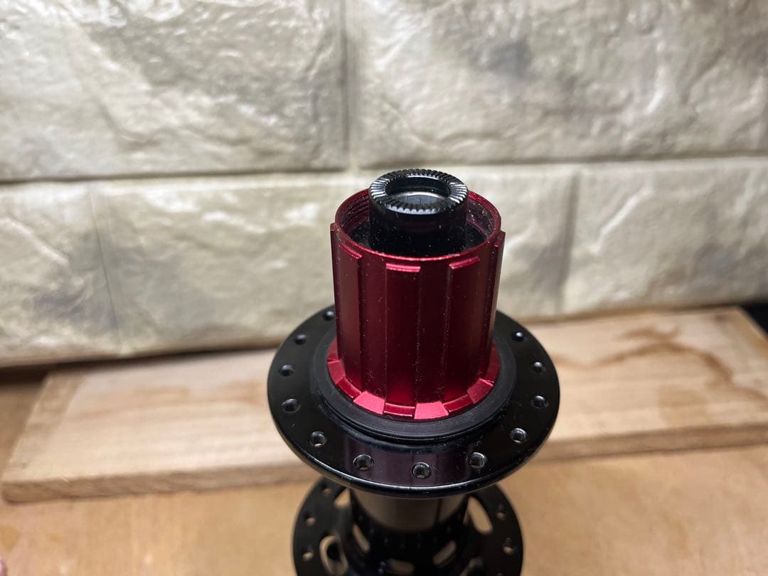 KUWAHARA diavolo boost hub rear 150ノッチ
