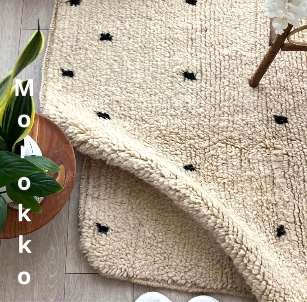 ドット90×142 オフホワイト　ブラック　モロッコラグ　トルコヴィンテージラグ