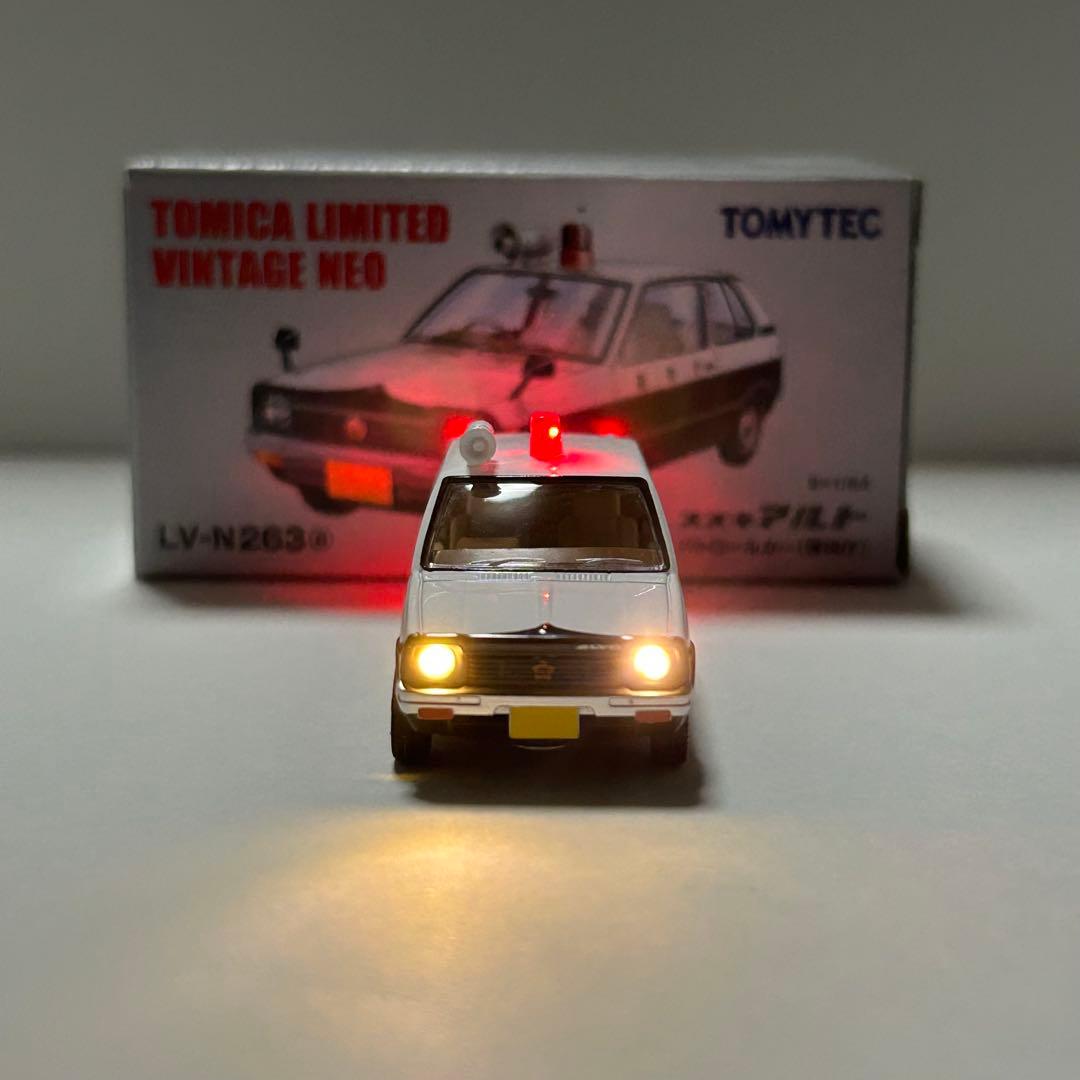 トミカ リミテッド ヴィンテージ スズキ アルト パトカー