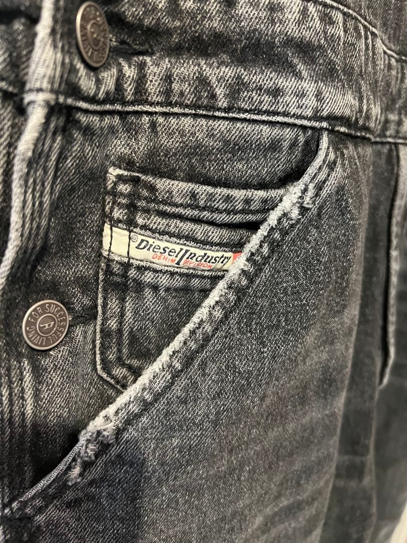 HK　Diesel ダークグレー オーバーオール　美品