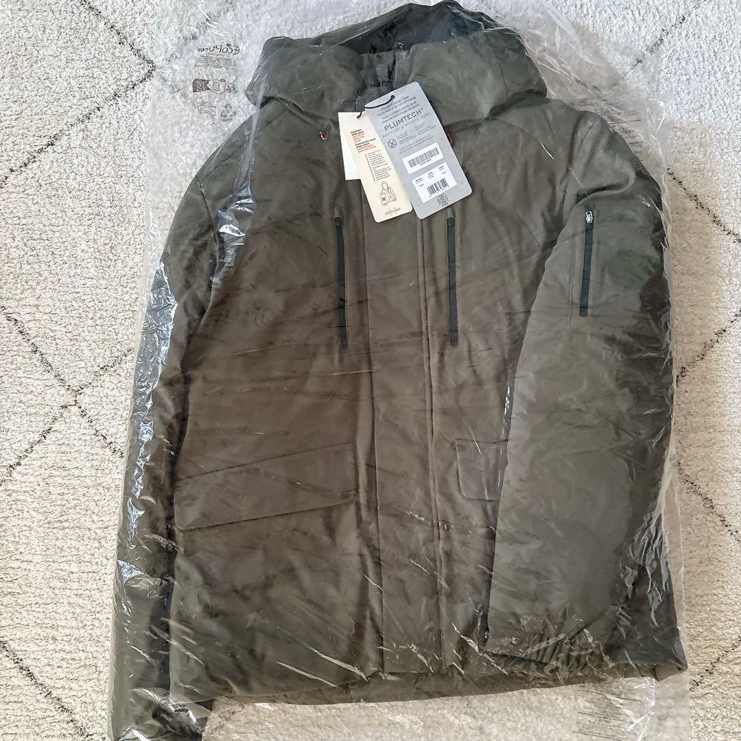 Meg8です！希少✨新品未使用!SAVE THE DUCK