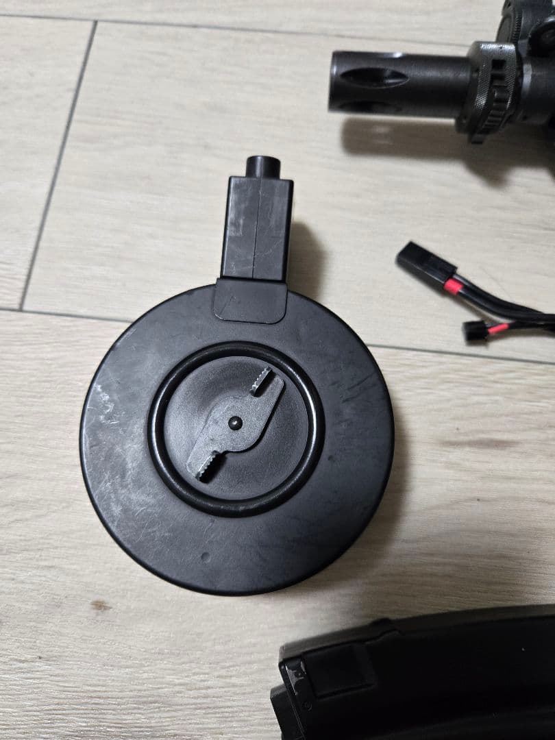 ひ*貨様 MP5 電動ガン ドラムマガジン付き