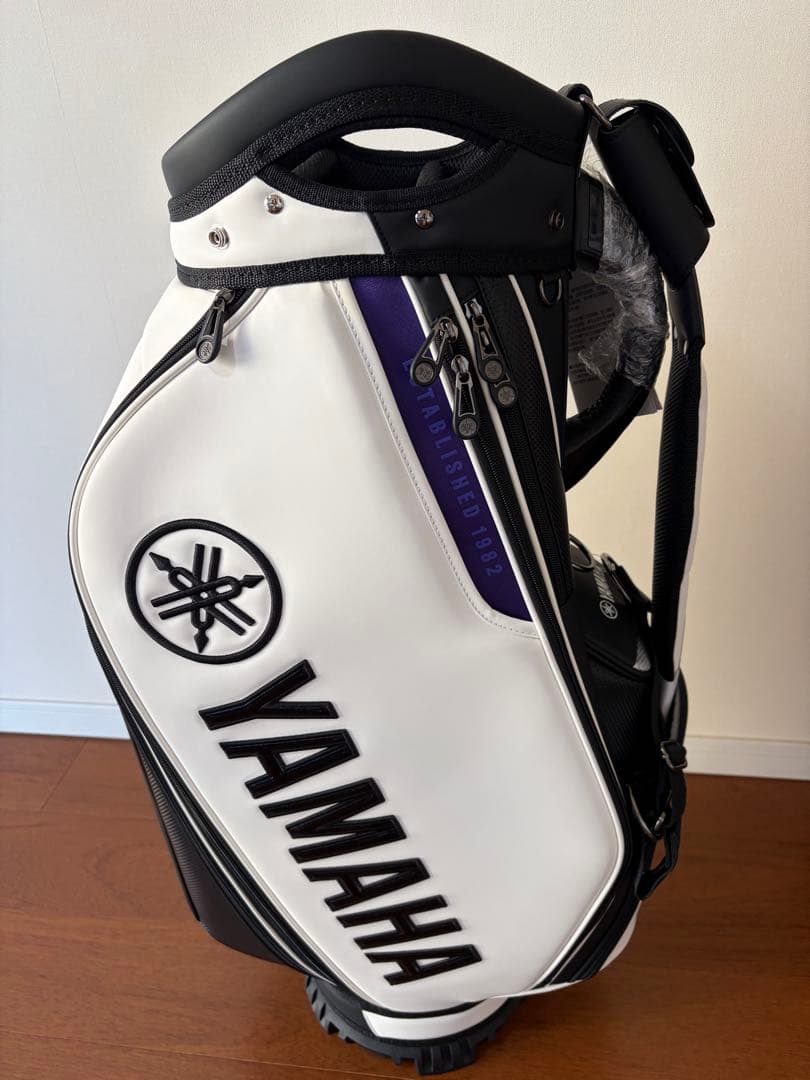 ヤマハ 2025プロレプリカモデルキャディバッグ　ホワイト×ブラック