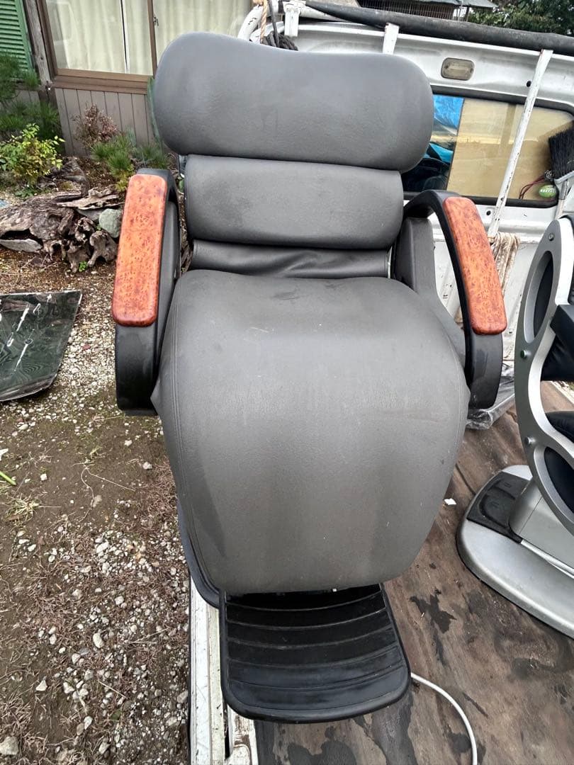 美容室　オオヒロ電動シャンプー椅子