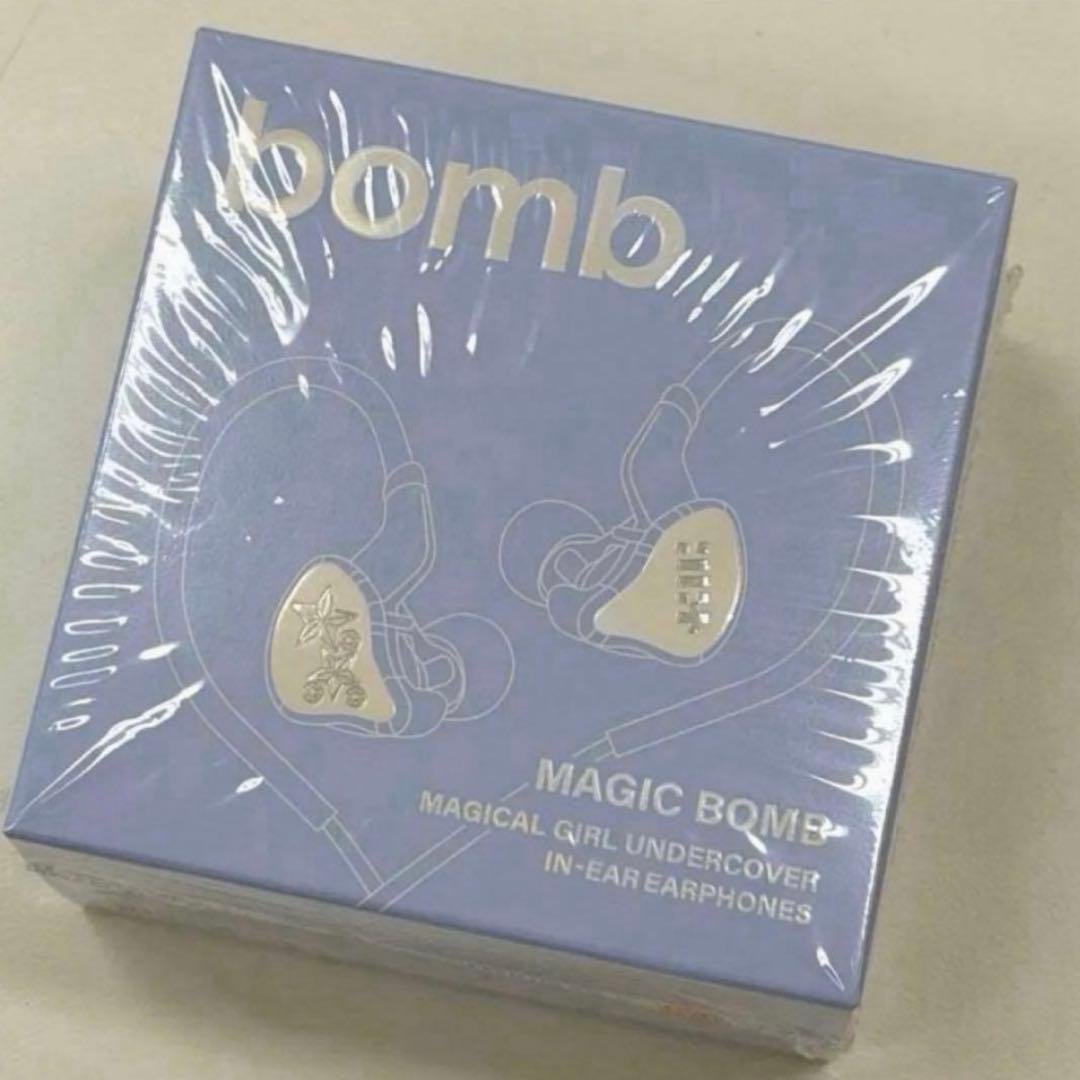 新品　ILLIT bomb Merch Ver. イヤホン イヤモニ