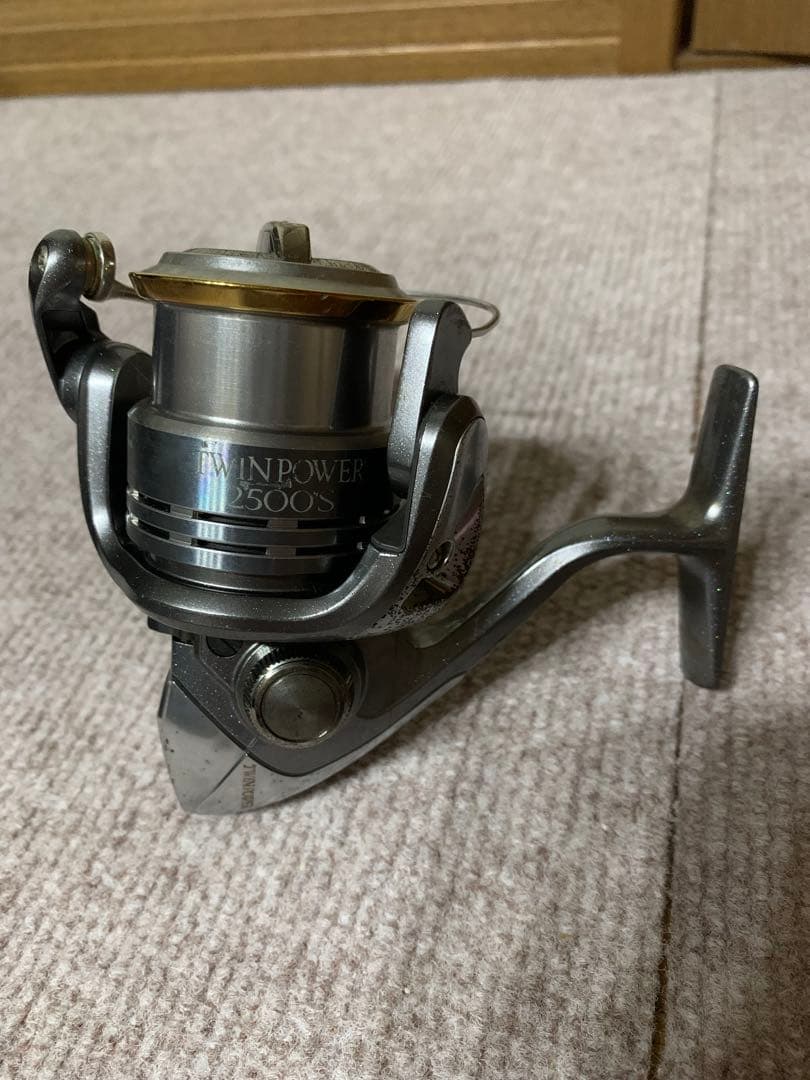 Twin Power 2500S リール