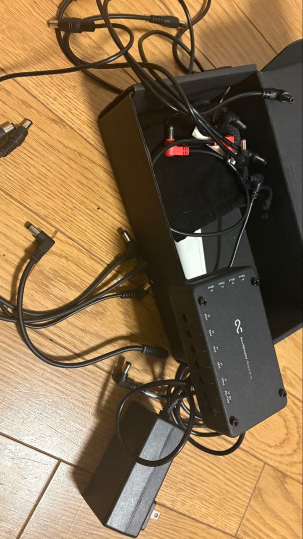 ギター One Control Distro MKII Isolated