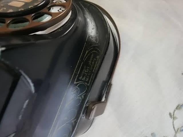 アンティーク ベルギー製 RTT 56　ダイヤル式黒電話