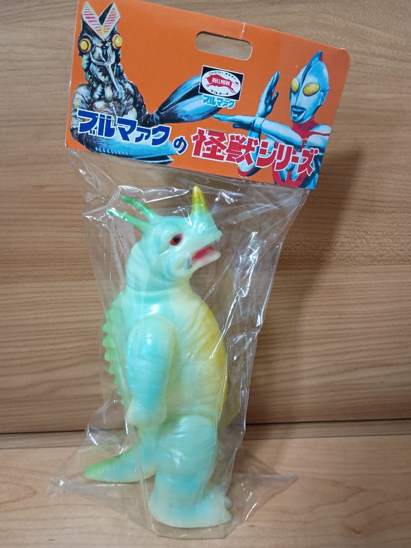 ブルマァク ネロンガ(蓄光ブルー)