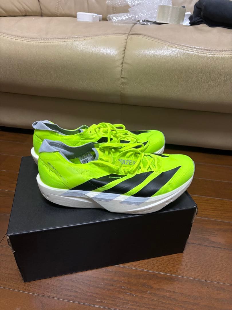 アディゼロタクミセン11