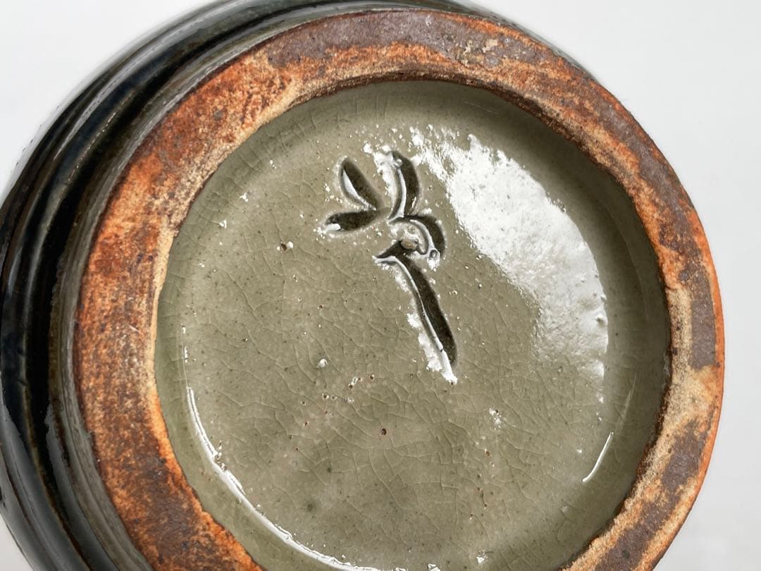 人間国宝　陶芸家　金城次郎　徳利　魚文様　沖縄　やちむん　酒器　共箱　宮城須美子