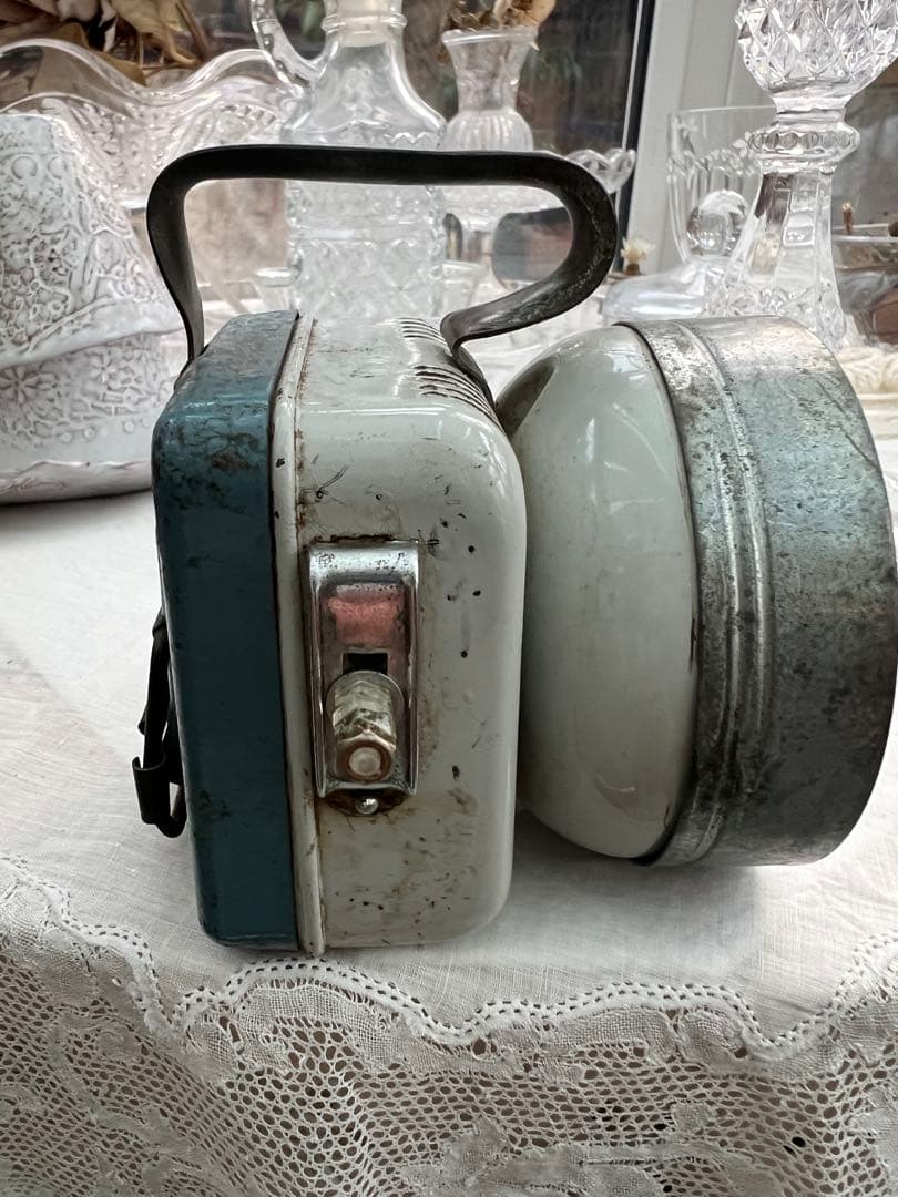 ナショナルの古い自転車用前照灯です。