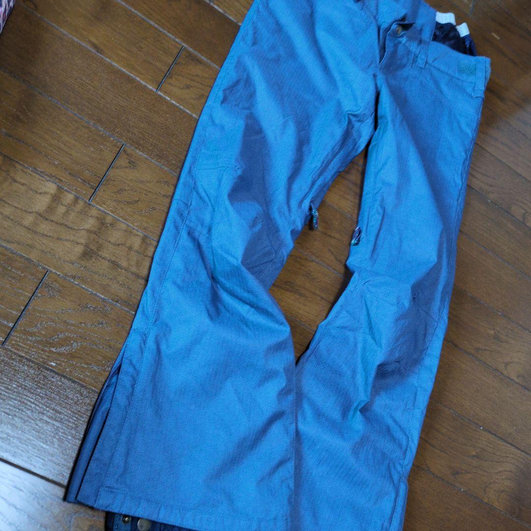 【美品】ROXY　スノボウェア　上下セット　Ｍ　デニム風　重ね着風　総柄