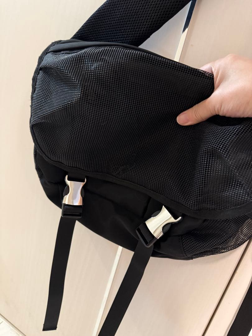 HAYNI 今季 完売品 Lekha ボディバッグ ブラック ミニポーチ付 美品