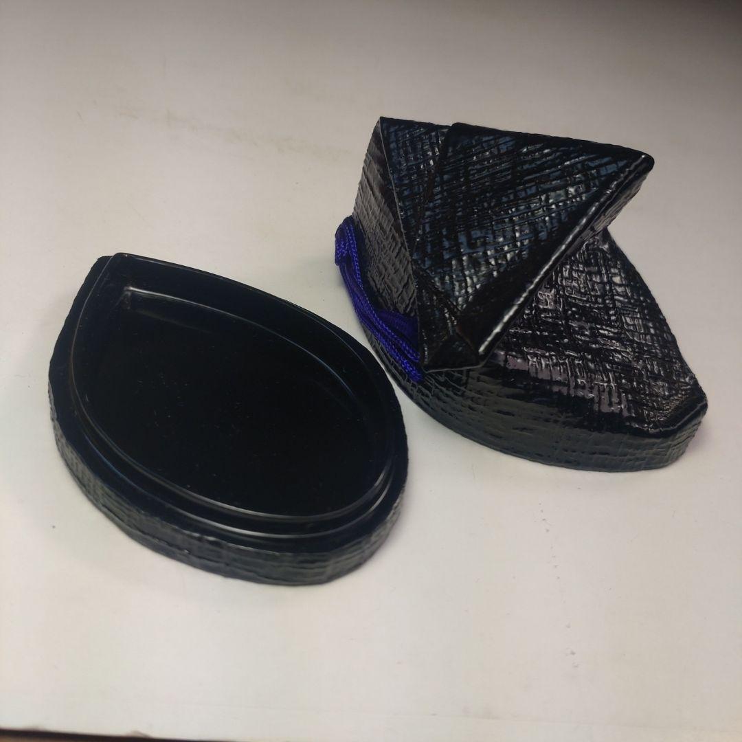 イ244 香合『畦地喜山』『源氏鳥帽子　香合　共箱　漆塗』茶道具