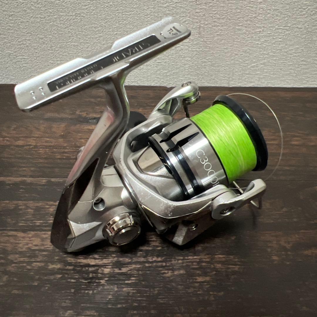 シマノ スピニングリール C3000HG シルバー