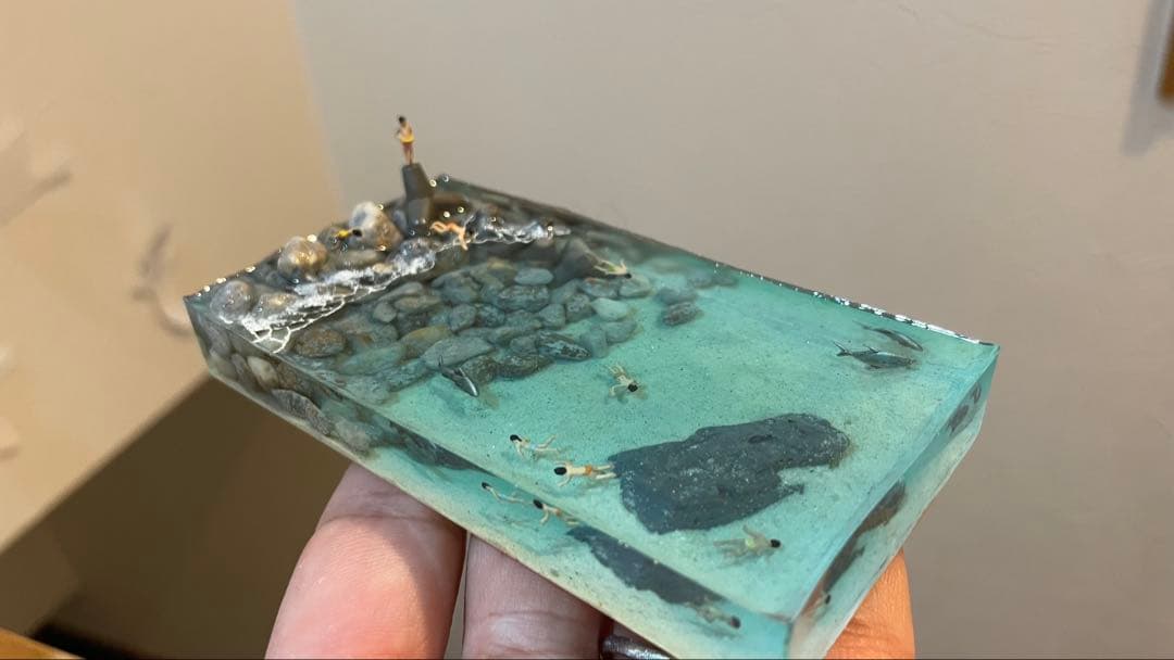 清流で泳ぐ子供たち　ジオラマ