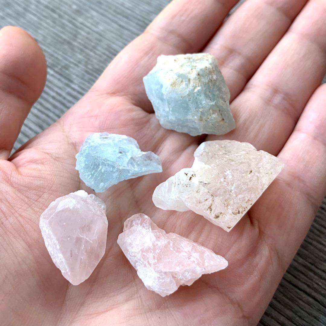 モルガナイトの結晶セット/89個